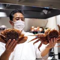 銀座 結絆 - 北海道産の特大毛蟹と青森産のとげくり蟹