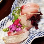 鳥田中 - 刺し盛り（瀬戸内イサキ、真鯛、メイタガレイ、シマアジ）