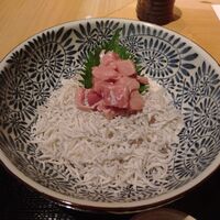 魚の中俣 銀座 - 本鮪とたっぷりしらす丼