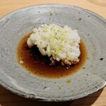 すし うえだ - 鱧の湯引き、寝かせたぽん酢