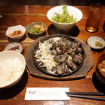 Ojattamonse - 都城定食（もも焼）　1000円
                        ご飯おかわり自由
