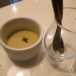 宿場町矢掛の侍イタリアン  - 季節のスープ。本日はブロッコリーの冷製スープ。
            クリームでまろやか～(*´∀｀)