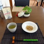 食彩工房 そばの華 - 揚げそば　お茶