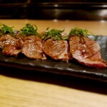 Nishi Azabu Fukuodori - 近江牛の炙り肉寿司　4貫　1,200円