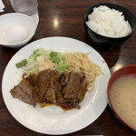 居酒屋 白鳥 - 焼肉定食