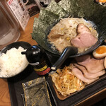 Kawa De Ramenten - でーかわ海苔ラーメン 990円
                        まんぞくセット 360円