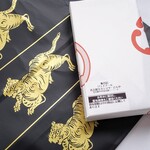 とらや - 夜の梅５本入り…１６２０円(賞味期限２０２１年２月)