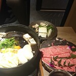 神戸牛と蟹料理 眞 - 全体図。