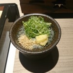 神戸牛と蟹料理 眞 - 稲庭うどんの出汁。