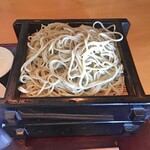 そば酒菜 高砂 - ◆せいろ◆
            手打蕎麦にしてはボリュームがありますね。