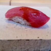 鮨 なんば 日比谷 - 赤身　37℃/21℃　舎利/種