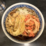 Tsuruya - 紅生姜天蕎麦に野菜かき揚げ乗せ。