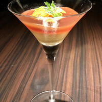 KAZAN - 生雲丹のジュレ。3層に分かれていて美しい。ジュレはカニの出汁。