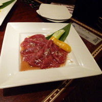游玄亭 新宿 - ロース\1,800。赤身肉の美味さ！