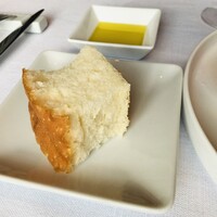 MAIN DINING by THE HOUSE OF PACIFIC - フォカッチャ