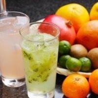 季節の生絞りフルーツ酎ハイ