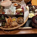 宮崎料理 万作 - 花籠御膳