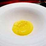 蒼 - 潮江旬際の玉蜀黍のムース　フルーツトマトのジュレ　丸ごと玉蜀黍を齧ったよう