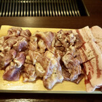 焼肉と韓国料理 韓韓 - 