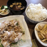 家庭料理居酒屋 よってって - ♪豚しゃぶ定食 ¥500