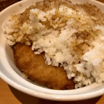 Tonkatsu Tarou - 特製カツ丼(カツ7枚)  中にも2枚カツが入ってるよ〜