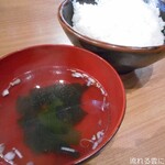 Sumibi Yakiniku Shokudouen - スープとご飯