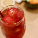 串揚げと泡酒 明日源 - 凍結フルーツサワーイチゴ