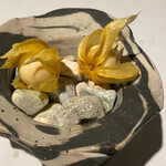 ラ・ヴァガボンド - ホワイトチョコレートでコーティングした鬼灯