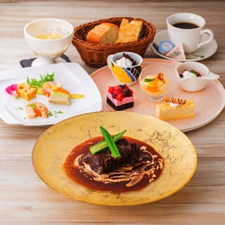 お昼のランチ ご自身でチョイス メイン パスタ デザートなどが選べるランチコース お昼は完全予約制で他のお客様を気にせずにごゆっくりとお寛ぎ頂けます Private Dining 点 名古屋駅太閤口店 ともる 名古屋 居酒屋 食べログ