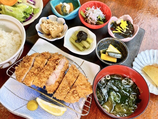 中央林間 豪華が過ぎる 有機野菜たっぷりの健康和食ランチを堪能 En別邸 By はちもぐ En別邸 エンベッテイ 中央林間 居酒屋 食べログ