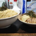 麺屋 青山 - つけ麺1kg半端ない！