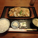 はーもにー - 豚焼肉定食￥950