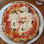 ピッツェリア ダ マッシモ - マルゲリータ(1100円)です。