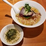 麺屋 六感堂 - 冷製 鰹とトマトの山椒SOBA＋新しょうがの炊き込みご飯ハーフ