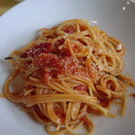 タヴェルナ パッキア - パルメザンチーズをかけたアラビアータ