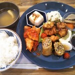 茶と飯 サカナカナ - ミックスプレート 1,200円