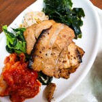 ソウル市場 - セットの焼肉とキムチとナムル