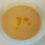 anthikatorattoriakurono - 新玉ねぎの甘味が詰まったスープは、優しくナチュラルな野菜の風味