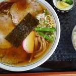 一福食堂 - チャーシュー麺＋ライス
