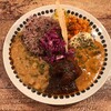 スパイスカレー モクロミ