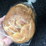 Bakery Praat - オリーブオイルと塩のパン227円