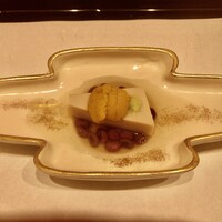 馬車道 大かわ - 前菜　胡麻豆腐