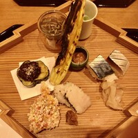 馬車道 大かわ - 鯖寿司はこの店の名物