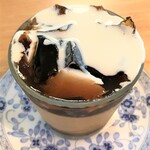 ニシキヤ洋菓子店 - カフェプリジュレ（添付のクリームをかけたところ）