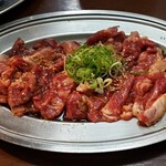 炭火焼肉 明石魚の棚 肉焼屋 - 