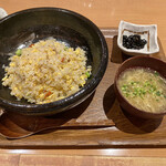 鶴亀飯店 - 五目炒飯(980円)