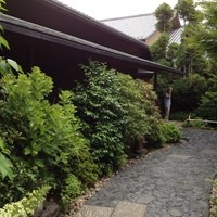 隠れ里車屋 - 玄関へのアプローチ