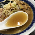 パンチある塩スープ