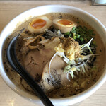 麺屋 海猫 - 魚介豚骨みそ