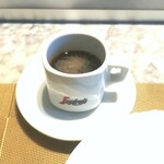La Brianza - ディカフェのコーヒー。ドルチェとも合います、おいしい。